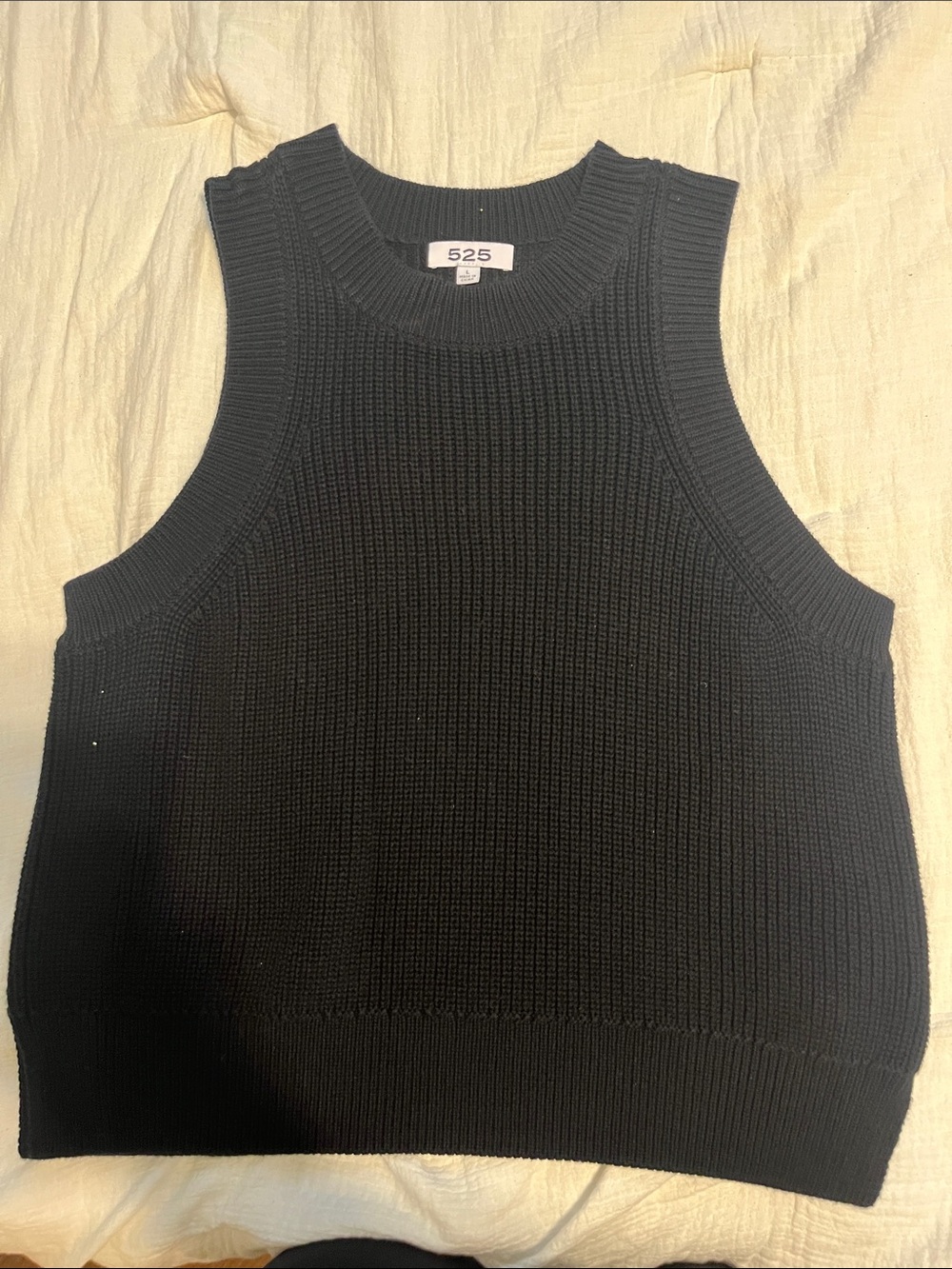 (2)525 America Black Ribbed Crewneck Sleeveless Sweater Vest